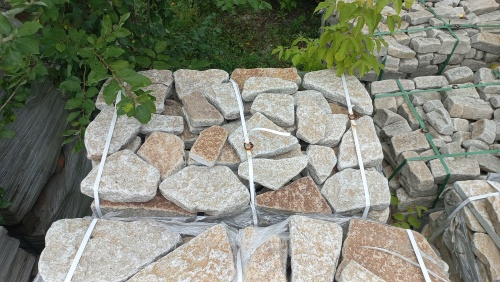 Гранитный плитняк галтованный для мощения купить в Нижних Сергах