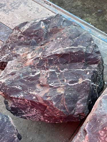 Камни для ландшафтного дизайна красно-фиолетовые 10-60 килограмм купить в Нижних Сергах