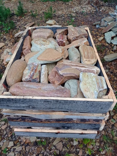 Златолит жёлтый, жёлто-зелёный глыбки и валуны для ланшафтного дизайна купить в Нижних Сергах