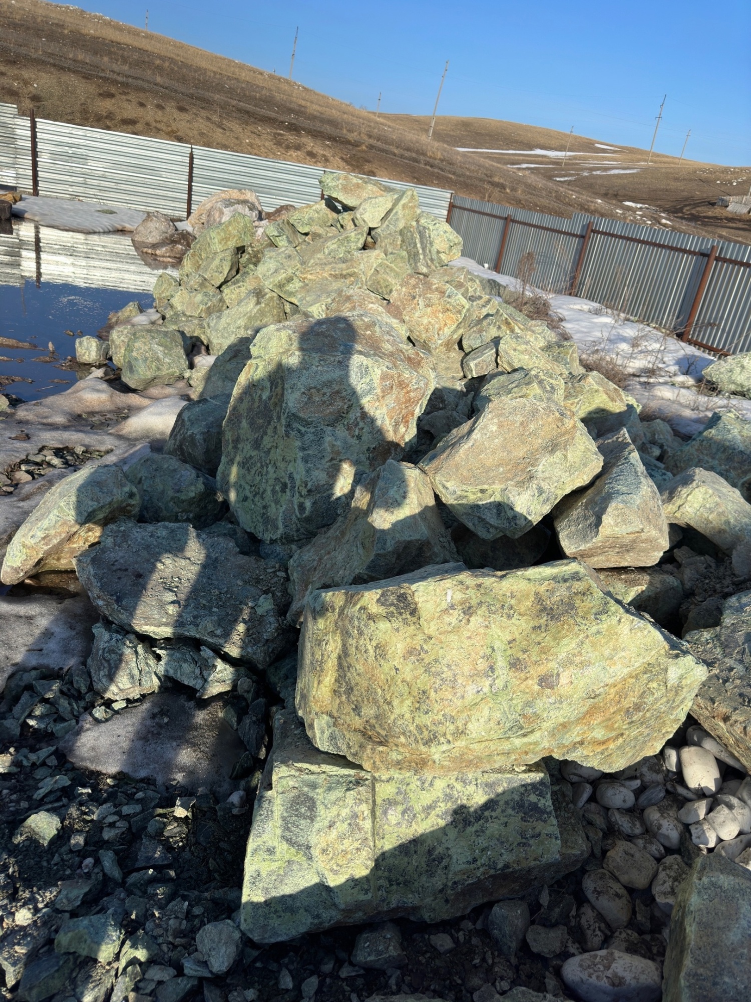 Камни для ландшафтного дизайна зелёные 10-60 килограмм купить в Нижних Сергах