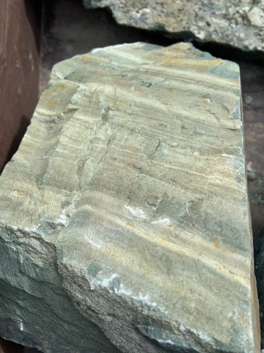 Ландшафтные глыбы зелёные 200-500 килограмм купить в Нижних Сергах