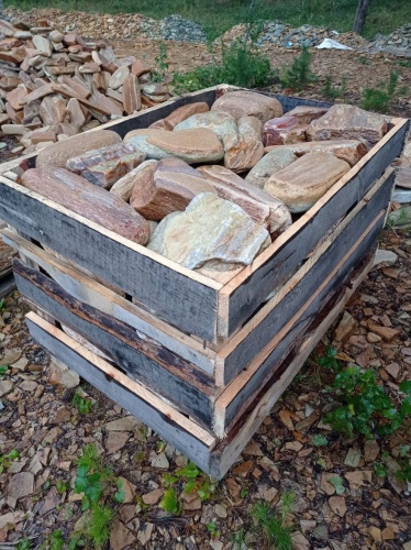 Златолит жёлтый, жёлто-зелёный глыбки и валуны для ланшафтного дизайна купить в Нижних Сергах