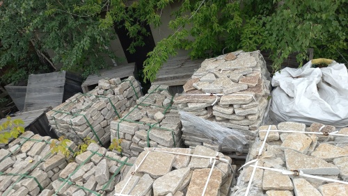 Гранитный плитняк галтованный для мощения купить в Нижних Сергах