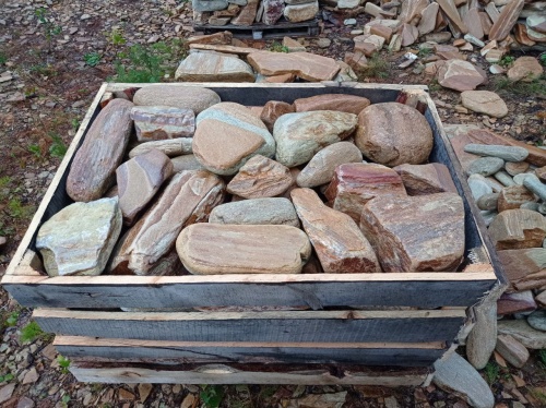 Златолит жёлтый, жёлто-зелёный глыбки и валуны для ланшафтного дизайна купить в Нижних Сергах