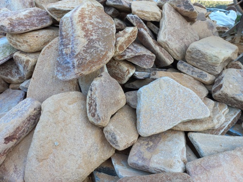 Златолит жёлтый, жёлто-зелёный глыбки и валуны для ланшафтного дизайна купить в Нижних Сергах