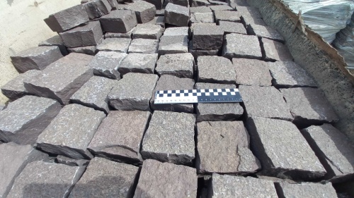 Лемезит колотая брусчатка 10 * 10 см. для парковки купить в Нижних Сергах