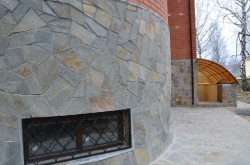 Плитняк златолит Уральский для цоколя, отмостки купить в Нижних Сергах